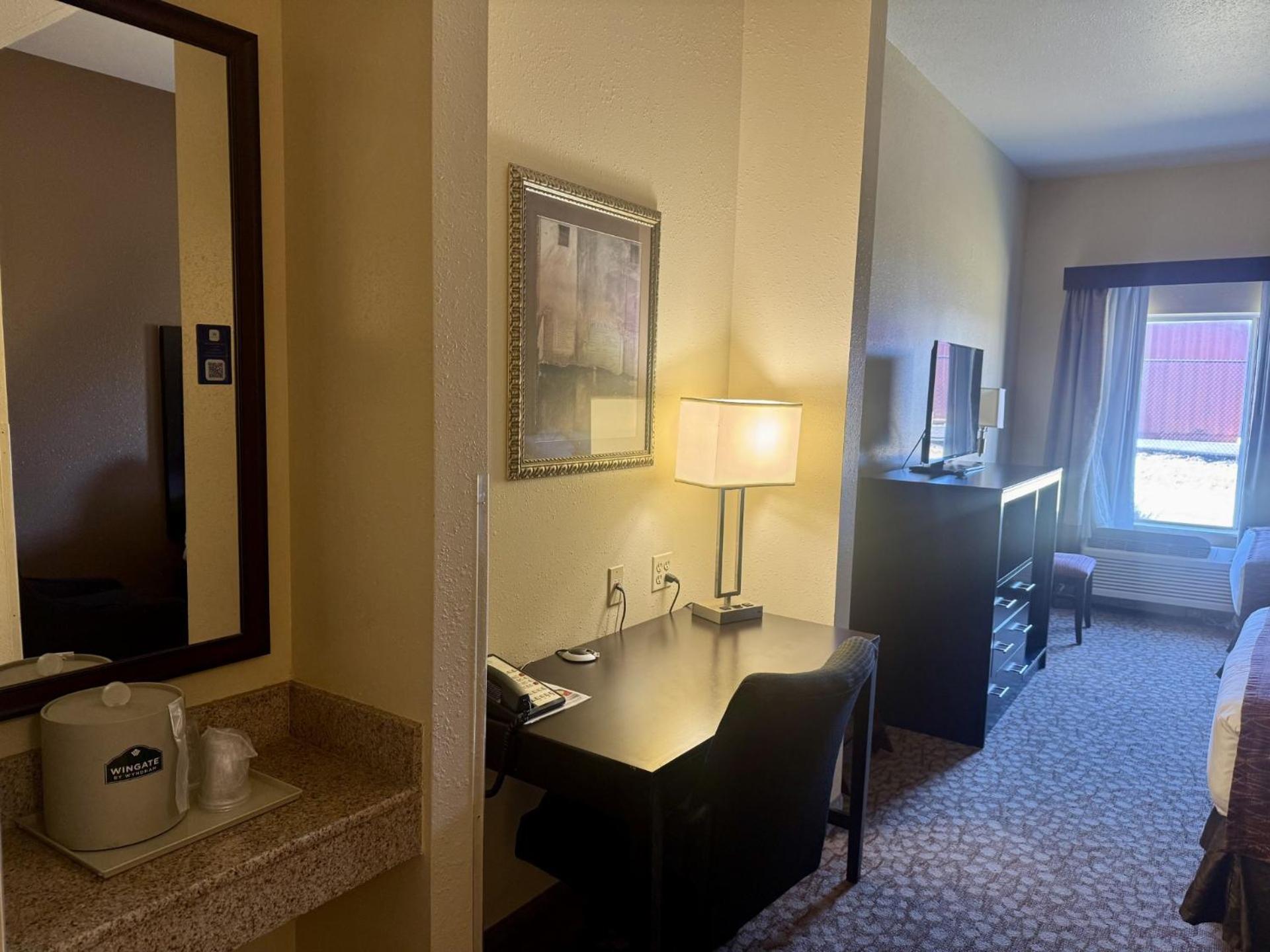 Wingate By Wyndham Joliet Hotel Exterior photo