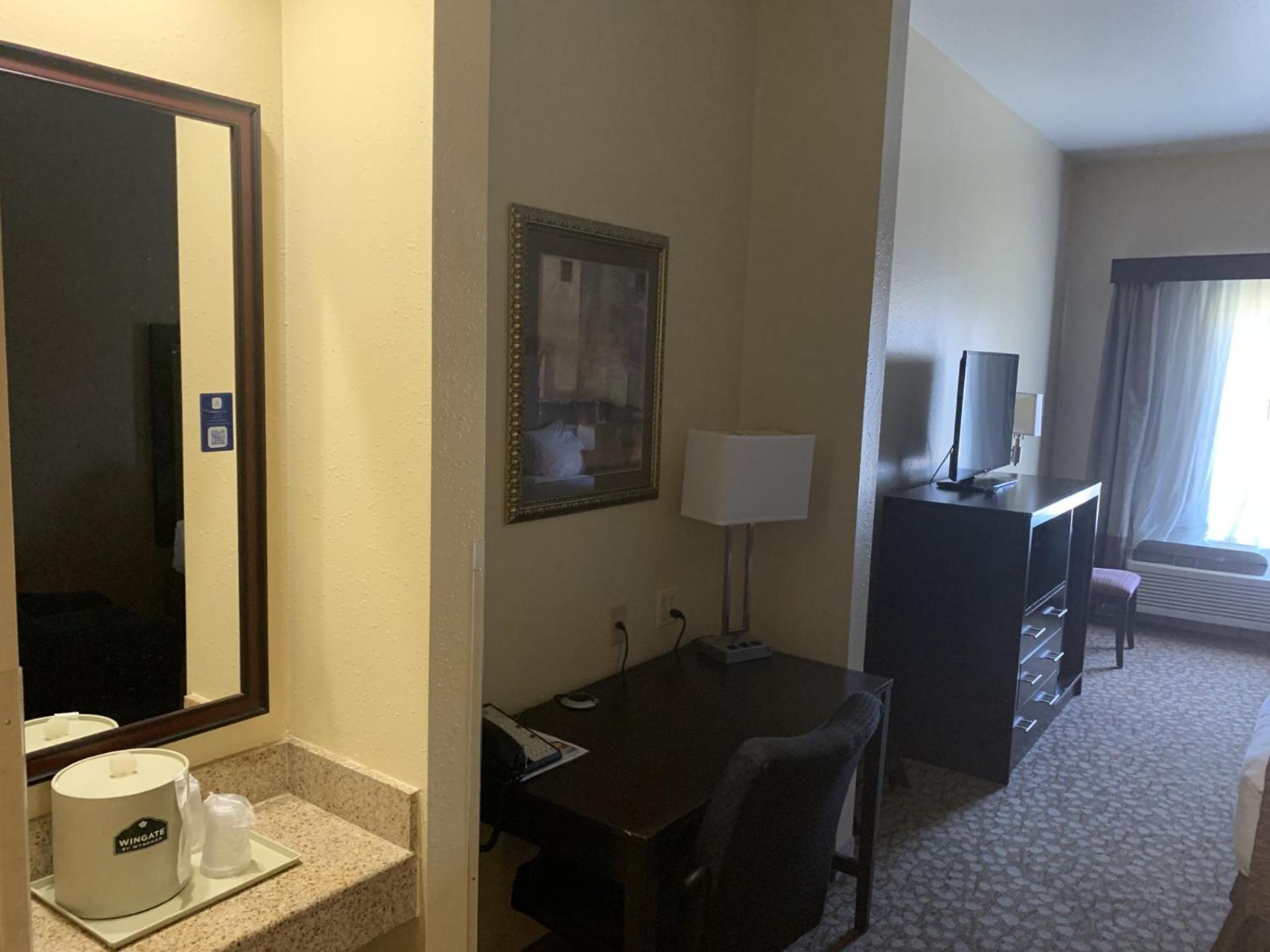 Wingate By Wyndham Joliet Hotel Exterior photo